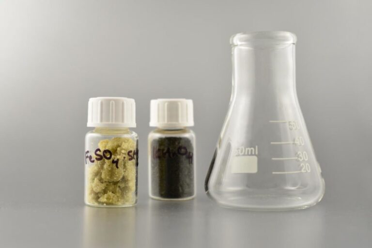 IJzermeststof voor gazons: Toepassing en alternatieven