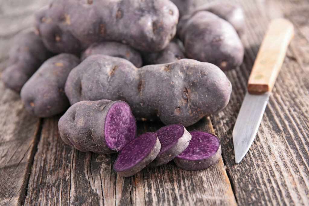 Verwerking van paarse aardappelen