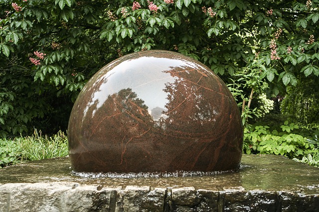 Ornamentele fontein stenen bal