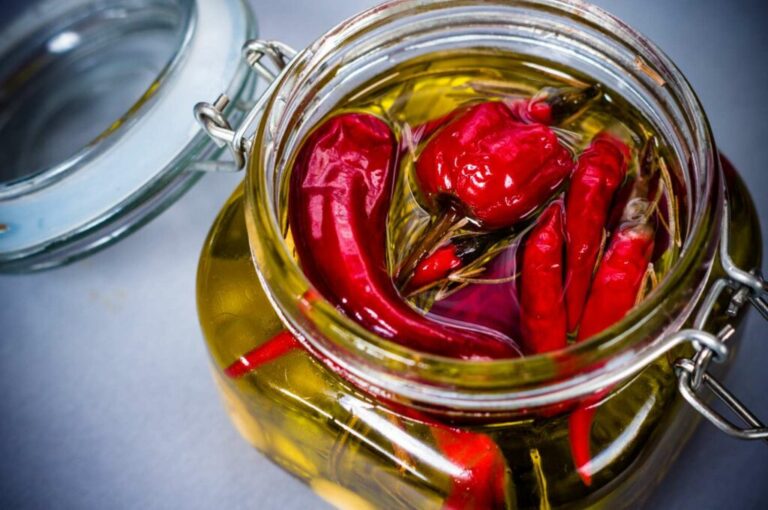 Spaanse peper bewaren: Tips voor inmaken, invriezen & Co.