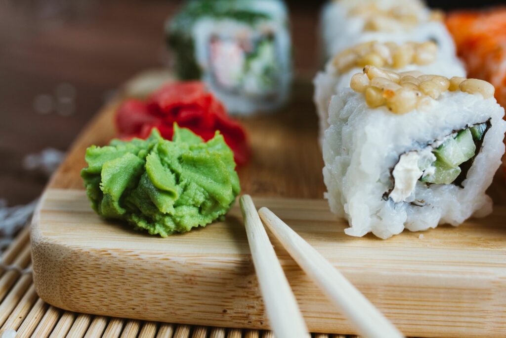 Sushi met wasabi